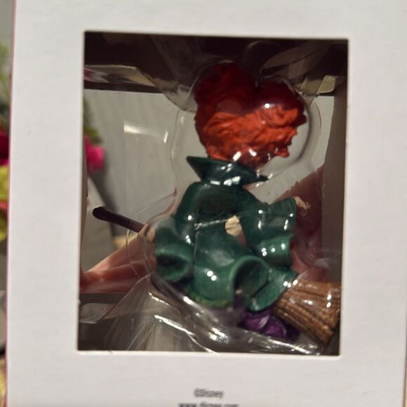 Hallmark Disney Hocus Pocus Winifred Sanderson Ornament Witch New in Box - Picture 3 of 12